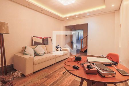 Sala de casa à venda com 2 quartos, 200m² em Quarta Parada, São Paulo