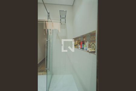 Casa à venda com 200m², 2 quartos e 1 vaga Casa à venda com 200m², 2 quartos e 1 vagaBanheiro