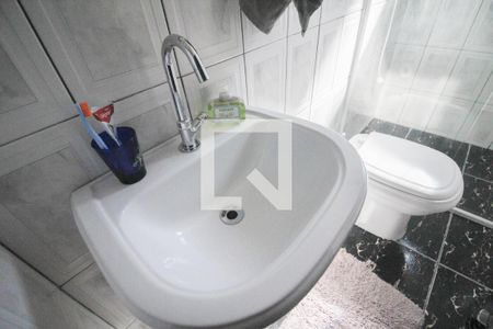 Casa à venda com 207m², 3 quartos e 2 vagasBanheiro