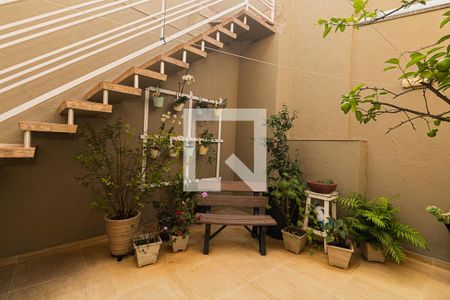 Casa à venda com 207m², 3 quartos e 2 vagas Casa à venda com 207m², 3 quartos e 2 vagasQuintal