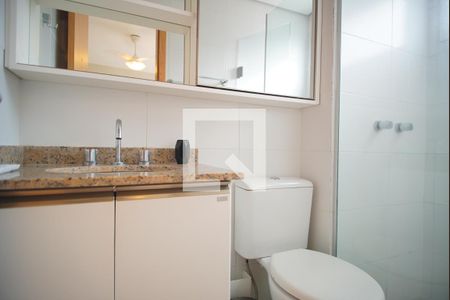 Banheiro da Suíte de apartamento para alugar com 2 quartos, 72m² em Higienópolis, Porto Alegre