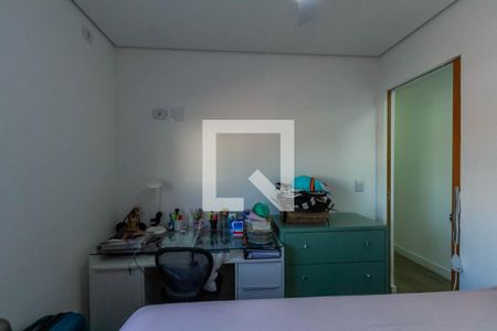 Casa à venda com 235m², 3 quartos e 2 vagasQuarto 2