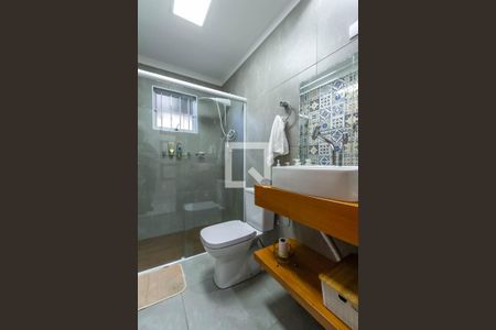 Casa à venda com 235m², 3 quartos e 2 vagasBanheiro Social 2