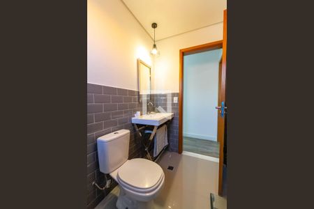 Casa à venda com 235m², 3 quartos e 2 vagasBanheiro Social 1