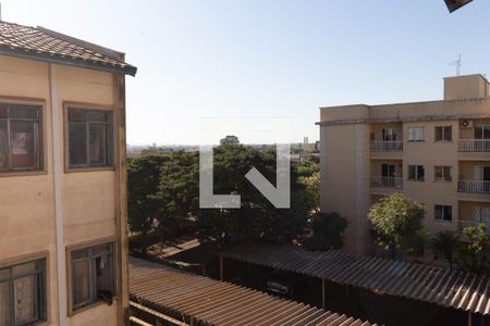 Vista Janela Sala de apartamento para alugar com 2 quartos, 48m² em Ipiranga, Ribeirão Preto