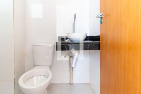 Banheiro de apartamento para alugar com 2 quartos, 46m² em Penha de França, São Paulo
