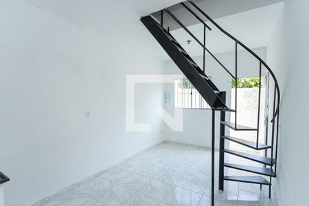 Sala e cozinha de casa para alugar com 2 quartos, 50m² em Casa Verde Média, São Paulo