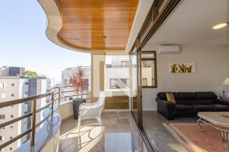 Sacada de apartamento para alugar com 3 quartos, 210m² em Agronômica, Florianópolis