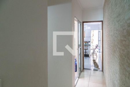 Corredor de casa à venda com 3 quartos, 240m² em Vila Ré, São Paulo
