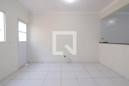 Sala de casa de condomínio para alugar com 2 quartos, 70m² em Vila Uniao (zona Leste), São Paulo