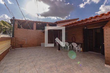 Casa à venda com 100m², 3 quartos e 2 vagasÁrea Externa