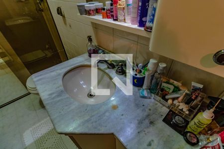 Casa à venda com 100m², 3 quartos e 2 vagasBanheiro