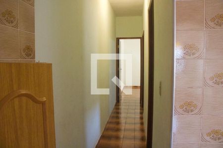 Corredor Quartos/Banheiro  de casa para alugar com 2 quartos, 65m² em Caiçara, Praia Grande