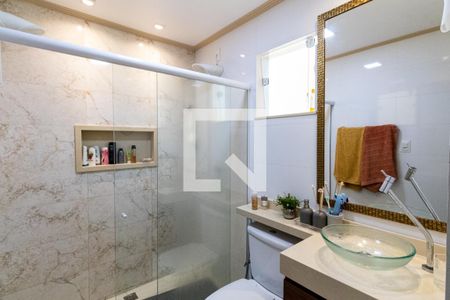 Casa à venda com 250m², 3 quartos e 1 vaga Casa à venda com 250m², 3 quartos e 1 vagaBanheiro do Quarto 1