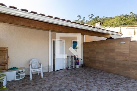 Casa à venda com 250m², 3 quartos e 1 vaga Casa à venda com 250m², 3 quartos e 1 vagaTerraço
