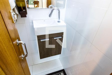 Casa à venda com 250m², 3 quartos e 1 vaga Casa à venda com 250m², 3 quartos e 1 vagaLavabo