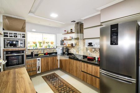 Casa à venda com 250m², 3 quartos e 1 vaga Casa à venda com 250m², 3 quartos e 1 vagaCozinha