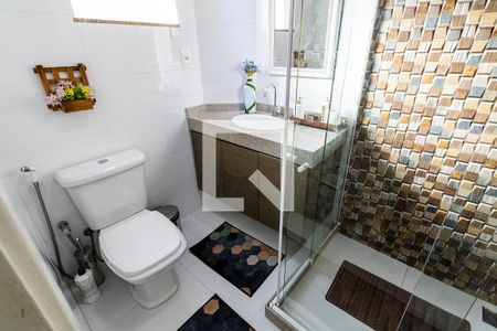 Casa à venda com 250m², 3 quartos e 1 vaga Casa à venda com 250m², 3 quartos e 1 vagaBanheiro do 2° andar