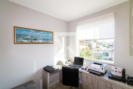 Casa à venda com 250m², 3 quartos e 1 vaga Casa à venda com 250m², 3 quartos e 1 vagaEscritório