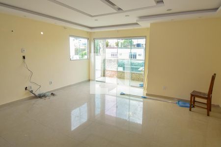 Sala de casa para alugar com 2 quartos, 200m² em Parque Santa Lúcia, Duque de Caxias