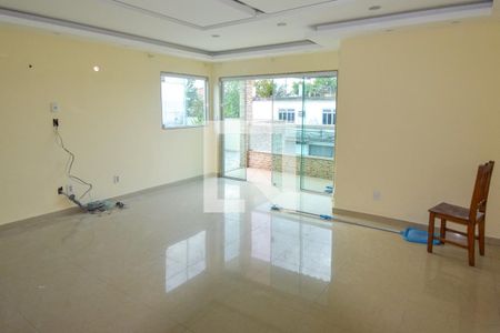 Sala de casa para alugar com 2 quartos, 200m² em Parque Santa Lúcia, Duque de Caxias
