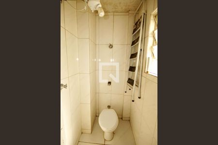 Apartamento à venda com 109m², 2 quartos e sem vagaBanheiro de serviço