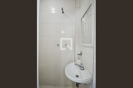 Apartamento à venda com 80m², 2 quartos e 1 vaga Apartamento à venda com 80m², 2 quartos e 1 vagaBanheiro de Serviço