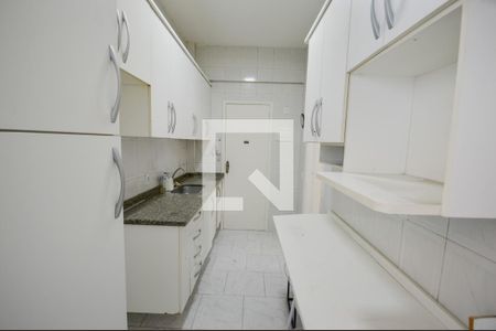 Apartamento à venda com 80m², 2 quartos e 1 vaga Apartamento à venda com 80m², 2 quartos e 1 vagaCozinha