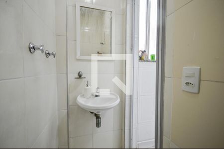 Apartamento à venda com 80m², 2 quartos e 1 vaga Apartamento à venda com 80m², 2 quartos e 1 vagaBanheiro de Serviço