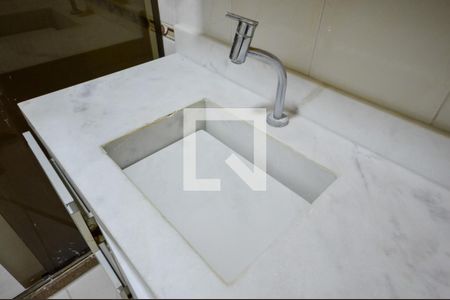 Apartamento à venda com 80m², 2 quartos e 1 vaga Apartamento à venda com 80m², 2 quartos e 1 vagaBanheiro