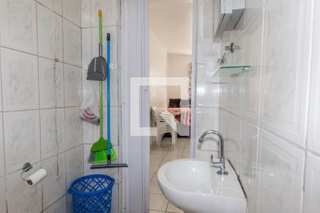 Banheiro de apartamento para alugar com 1 quarto, 60m² em Boqueirão, Praia Grande