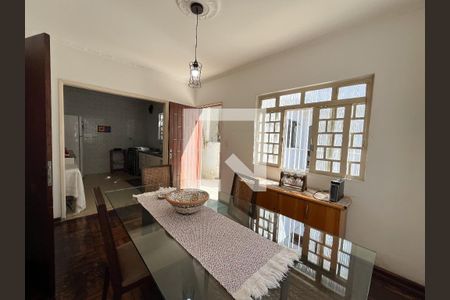 Casa à venda com 300m², 5 quartos e 4 vagasSala de Jantar