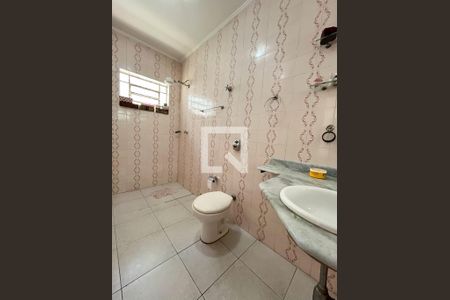 Casa à venda com 300m², 5 quartos e 4 vagasBanheiro da Suíte