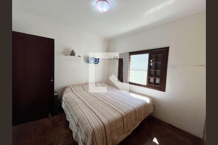 Casa à venda com 300m², 5 quartos e 4 vagasSuite