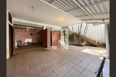 Casa à venda com 300m², 5 quartos e 4 vagasGaragem