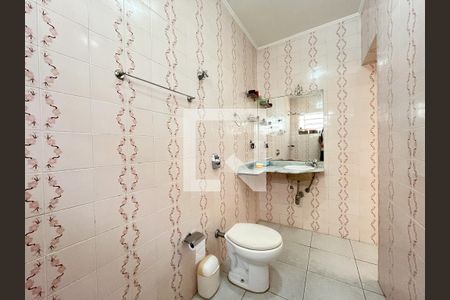 Casa à venda com 300m², 5 quartos e 4 vagasBanheiro da Suíte