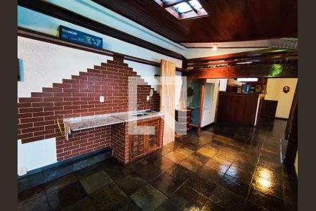 Casa de condomínio à venda com 300m², 4 quartos e 3 vagasTerraço - Pia