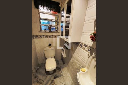 Casa de condomínio à venda com 300m², 4 quartos e 3 vagasBanheiro