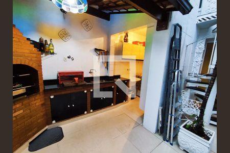 Casa de condomínio à venda com 300m², 4 quartos e 3 vagasÁrea gourmet