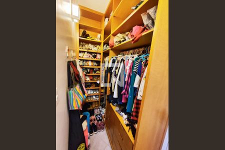 Closet da suíte de casa de condomínio à venda com 4 quartos, 300m² em Lins de Vasconcelos, Rio de Janeiro