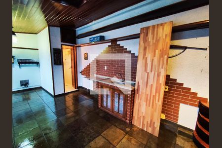 Casa de condomínio à venda com 300m², 4 quartos e 3 vagasTerraço - Pia