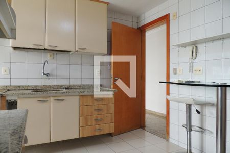 Apartamento à venda com 82m², 2 quartos e 1 vagaCozinha - Armários