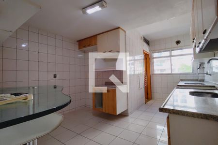 Apartamento à venda com 82m², 2 quartos e 1 vagaCozinha - Armários