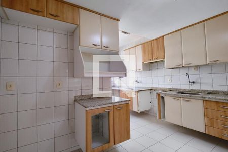Apartamento à venda com 82m², 2 quartos e 1 vagaCozinha - Armários
