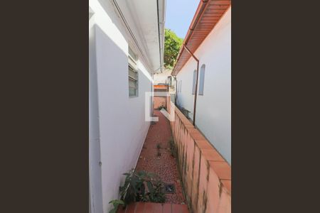 Casa à venda com 260m², 5 quartos e 2 vagasCorredor