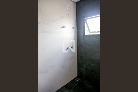 Casa de condomínio à venda com 100m², 2 quartos e 5 vagas Casa de condomínio à venda com 100m², 2 quartos e 5 vagasBanheiro