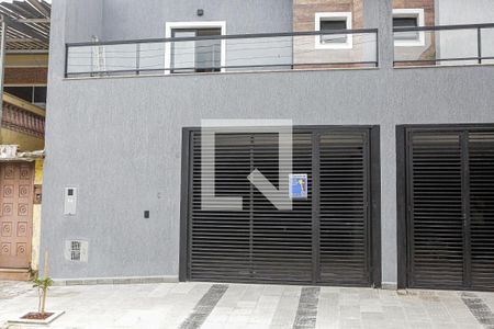 Casa de condomínio à venda com 100m², 2 quartos e 5 vagas Casa de condomínio à venda com 100m², 2 quartos e 5 vagasFachada