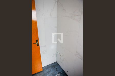 Casa de condomínio à venda com 100m², 2 quartos e 5 vagas Casa de condomínio à venda com 100m², 2 quartos e 5 vagasBanheiro