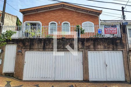 Casa à venda com 155m², 4 quartos e 3 vagasFachada