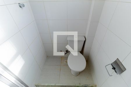 Banheiro de kitnet/studio para alugar com 1 quarto, 17m² em Laranjeiras, Rio de Janeiro